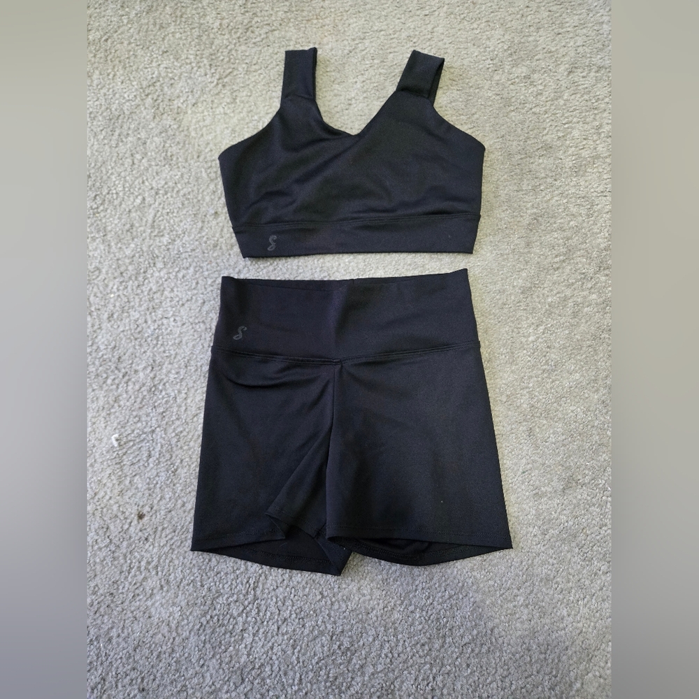 Soel Teen Small Dance Set Black  Sports Bra & High-Waist Shorts Set